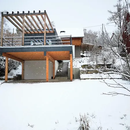 Charmantes Haus Im Gruenen Mit Terrasse Und Carport Holiday home